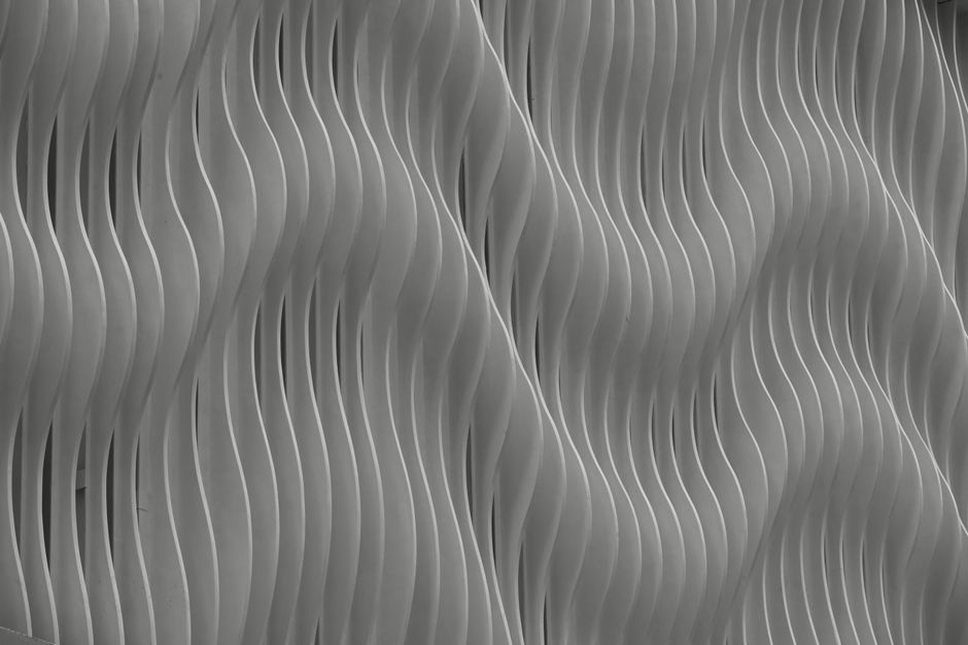 Three-peak waveform representing a ternary drone structure