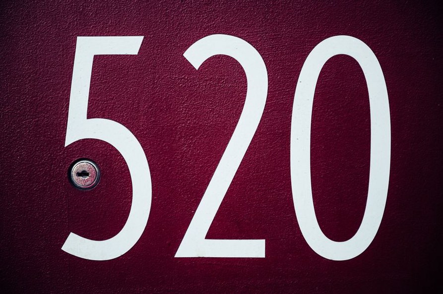 handwritten 520 catalog number on a cassette spine
