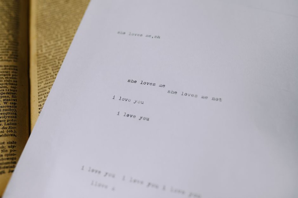 A page from Tesco 4 showing typewritten entries and handwritten stock notes