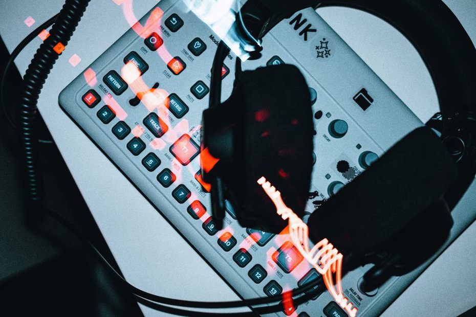 Audio equipment arranged for an interactive exhibition