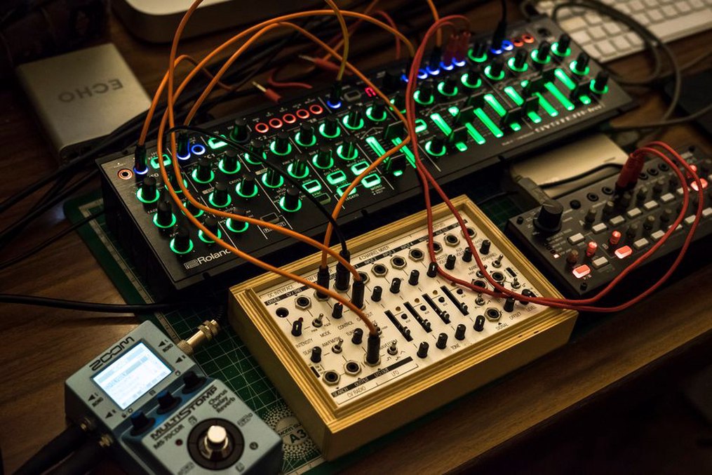 Cables and effects pedals on a worktable