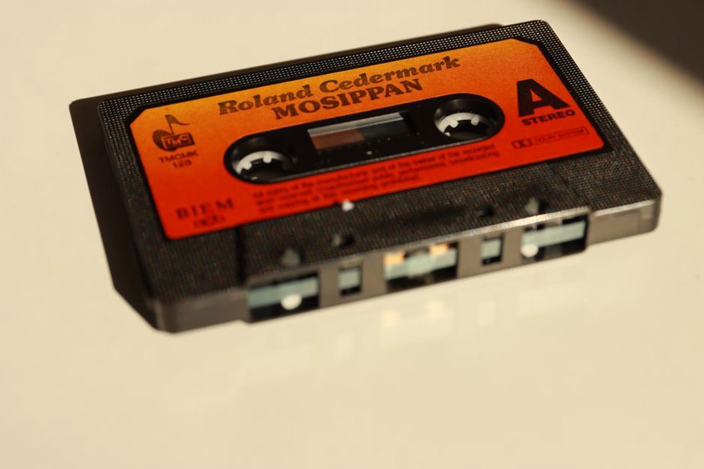 Handwritten release details under editorial review