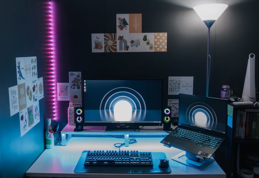 Raised laptop screen above a separate keyboard