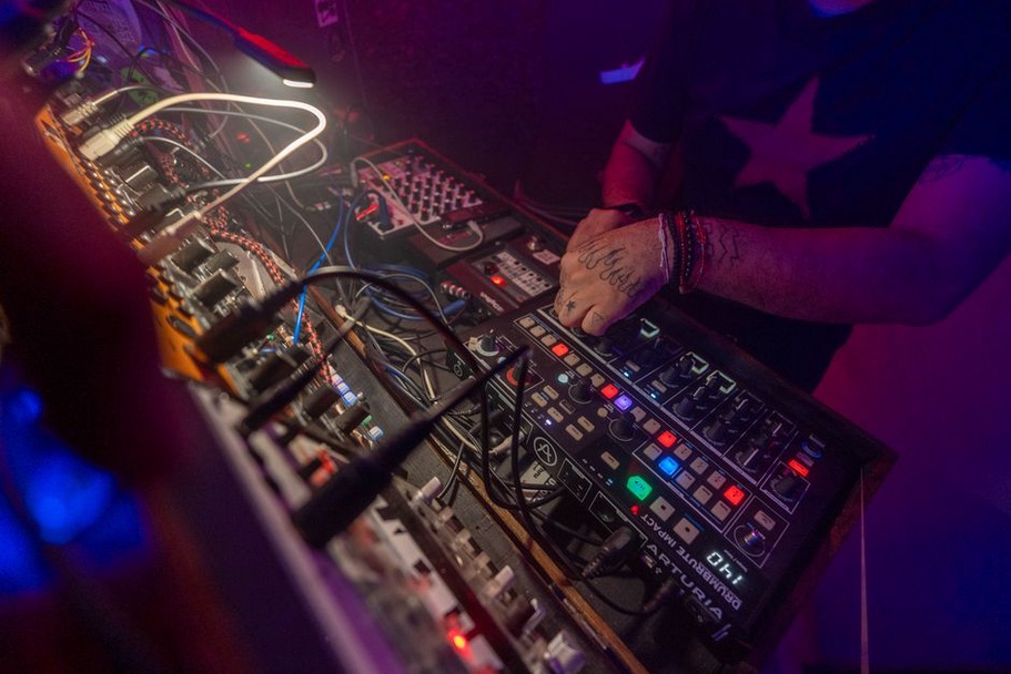 Electronics arranged for a close listening performance